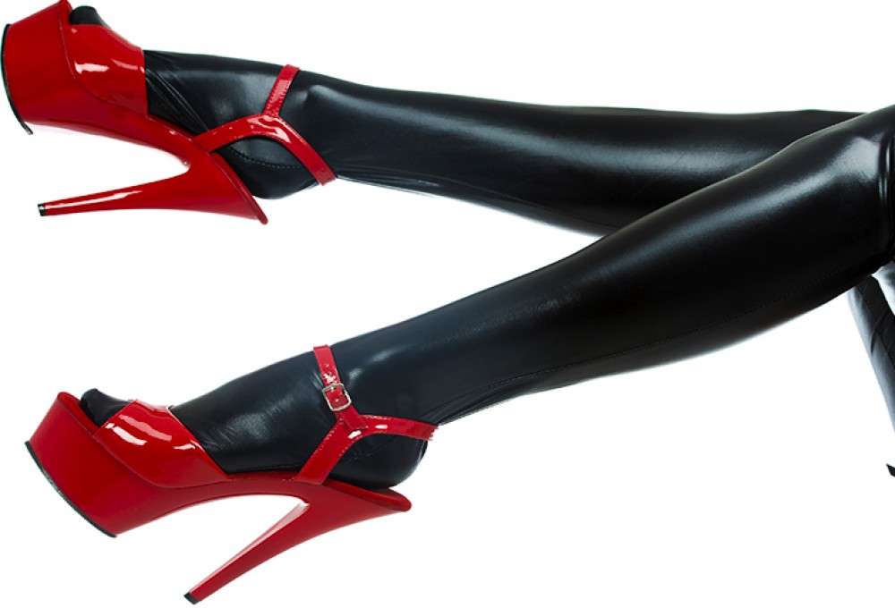 Penthouse Gold porn video: Tentative TV