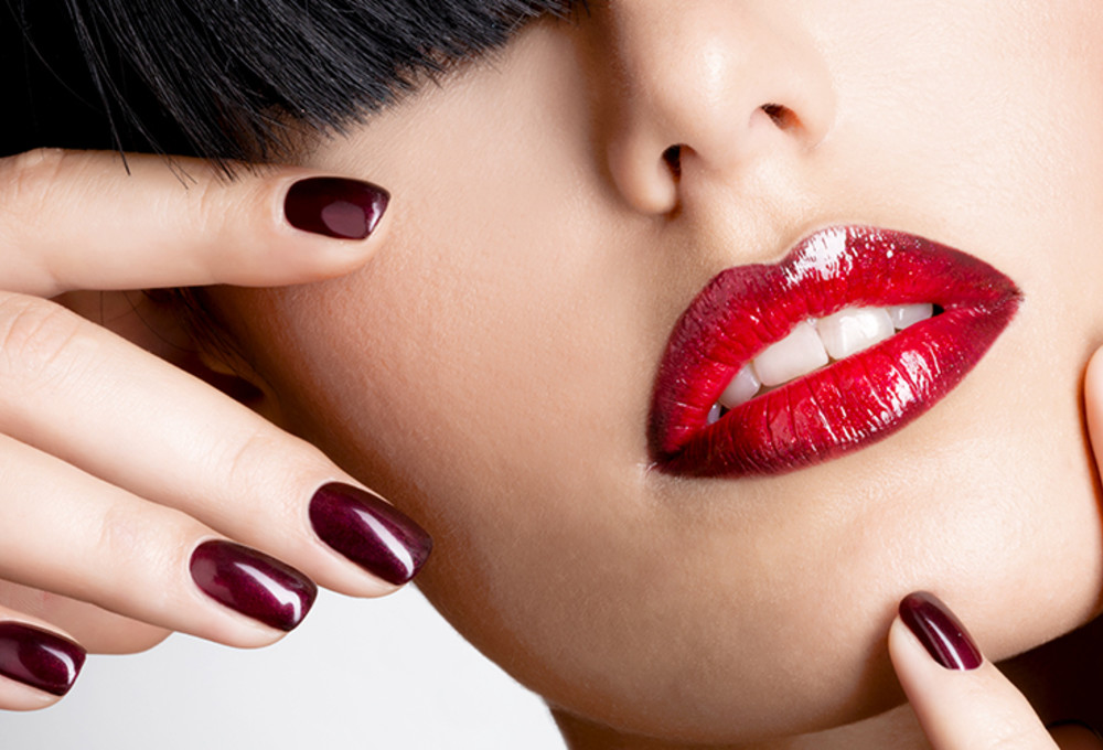 Penthouse Gold porn video: Lipstick Prints