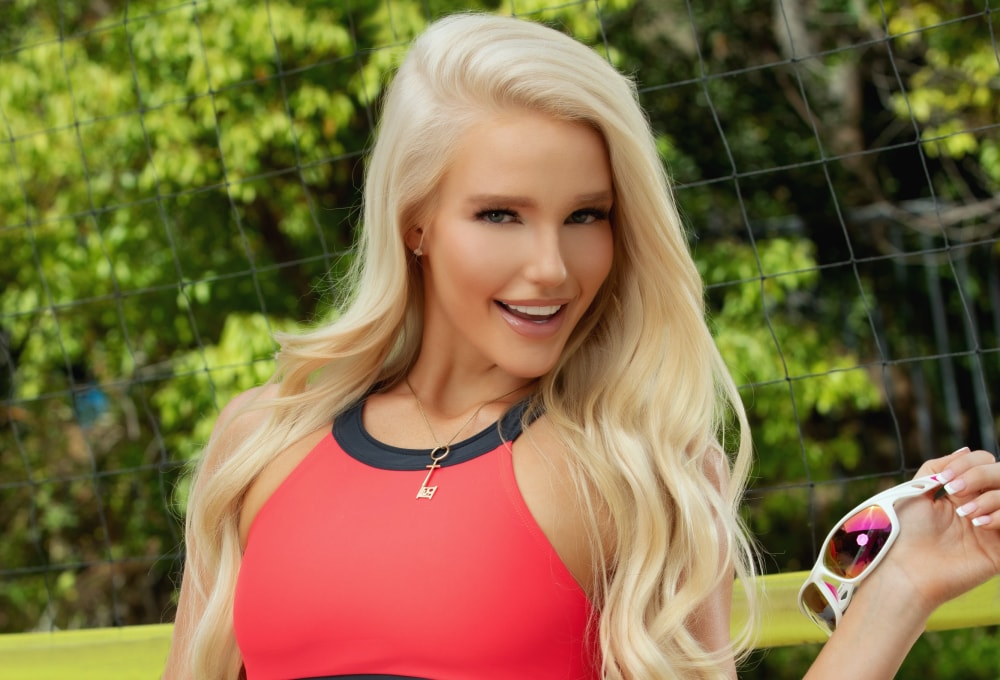 Penthouse Gold porn video: Spike One for the Team