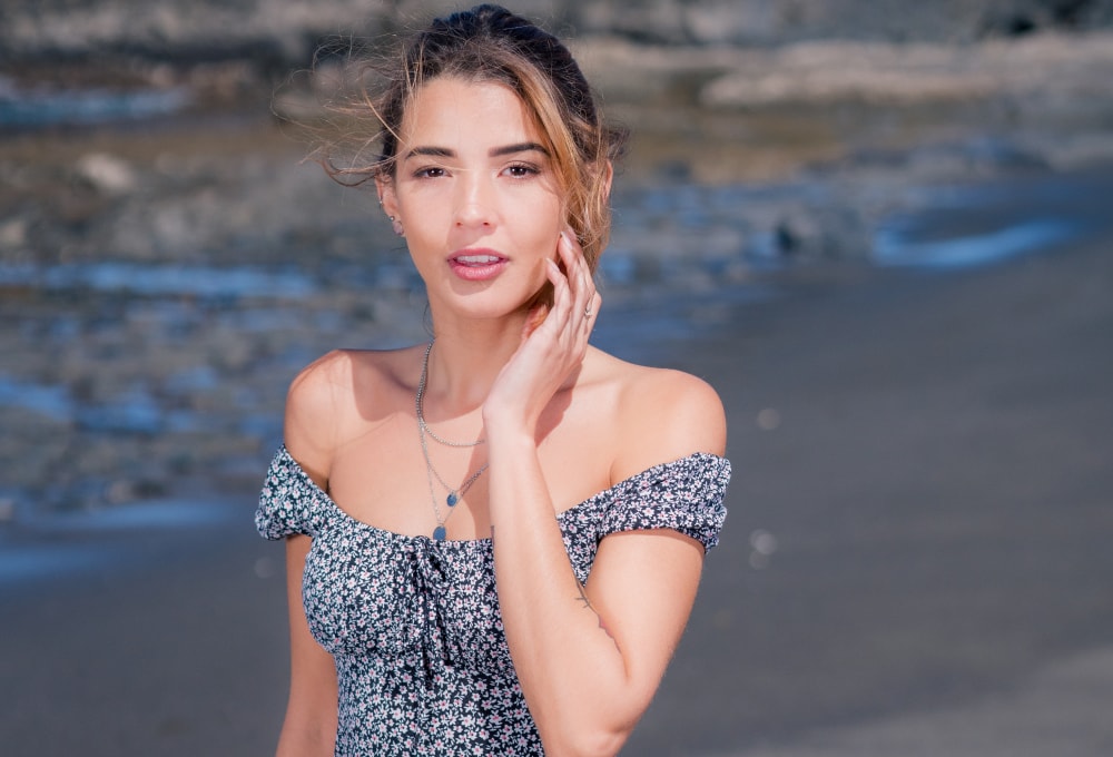 Penthouse Gold porn video: Galerie - Agatha Vega liebt schmutzigen Sex am Strand