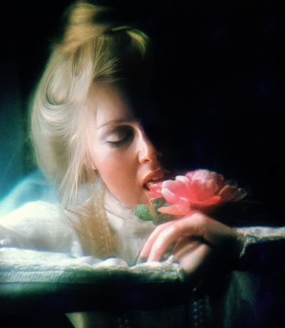 Penthouse Gold porn video: Pet of the Month June 1975