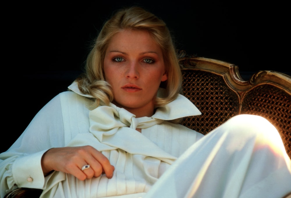 Penthouse Gold porn video: Poetry In Motion