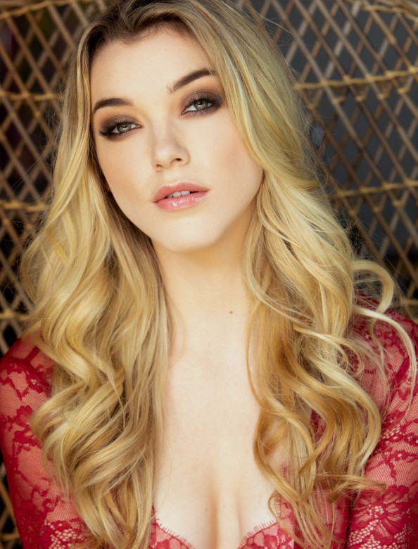 Anny Aurora