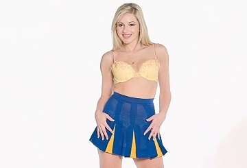 Penthouse Gold HD porn video: Cheerleader Gets Naughty in the Gym