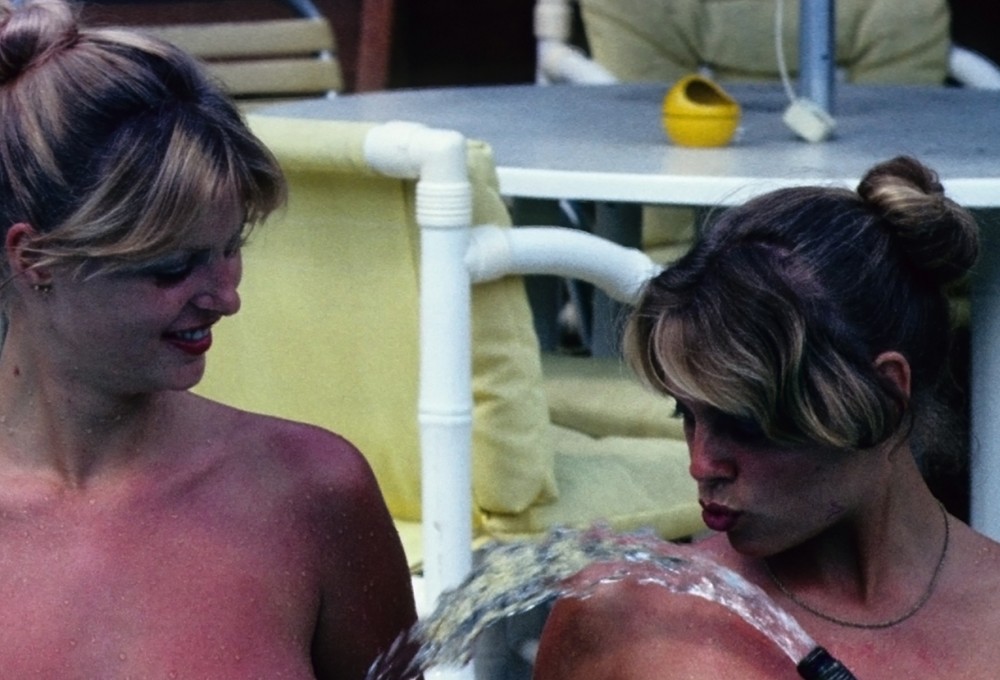 Penthouse Gold porn video: Heat Wave - Extended