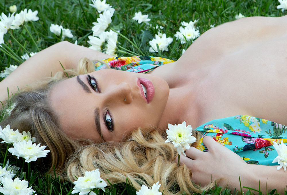 Penthouse Gold porn video: Magnificent Flower