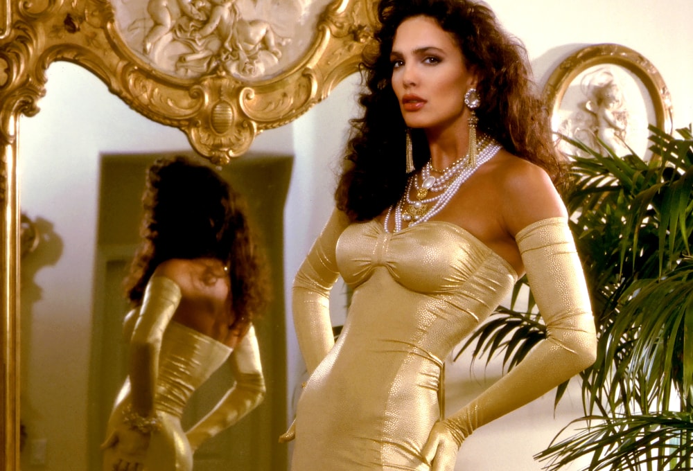 Penthouse Gold porn video: Julie Strain - Outtakes 2