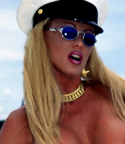 Penthouse Gold porn video: Pissing Off America - Reserve