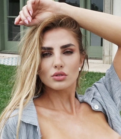 Penthouse Gold porn video: Lawn Art