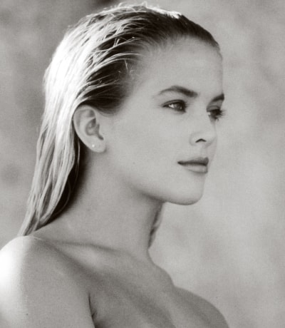 Penthouse Gold porn video: The Body Electric