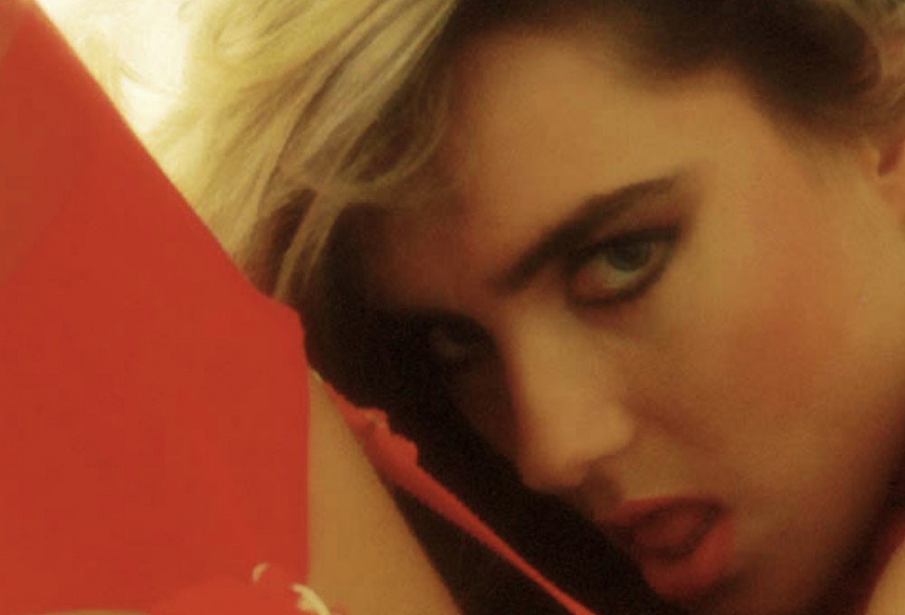 Penthouse Gold porn video: Smiles Of A Summers Eve - Extended