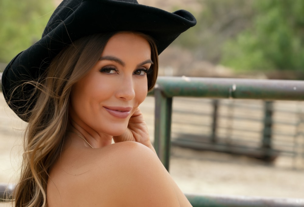 Penthouse Gold porn video: Gallery - Don't Fence Her In