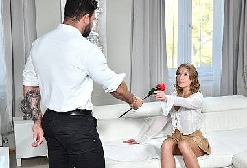 Penthouse Gold HD porn video: Cuando Angelika Grays se impacienta…
