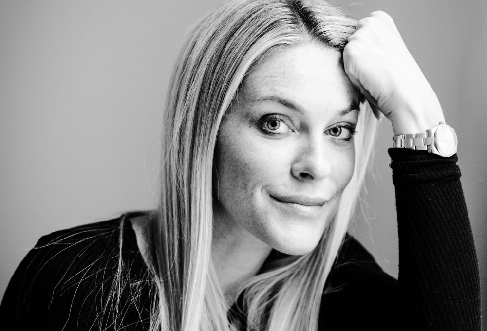 Penthouse Gold porn video: Hot Lines By Leah - September 2018