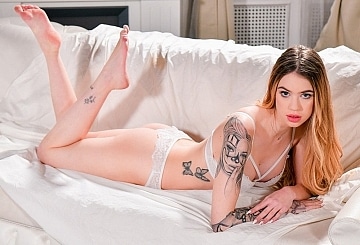 Penthouse Gold HD porn video: Sladyen Skaya is a Raunchy Artist's Muse