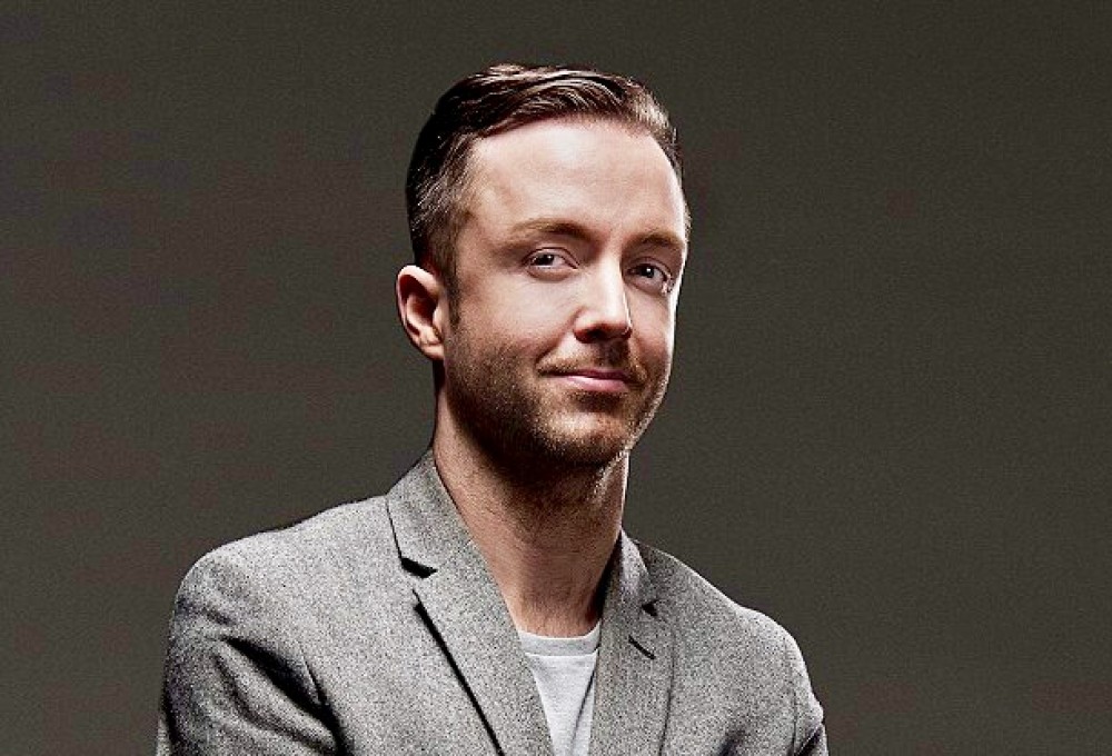 Penthouse Gold porn video: Man of the Moment: Peter Lloyd