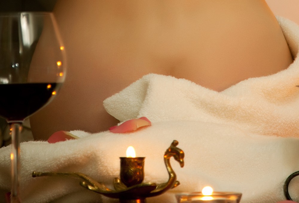 Penthouse Gold porn video: Italian Dining to Climax