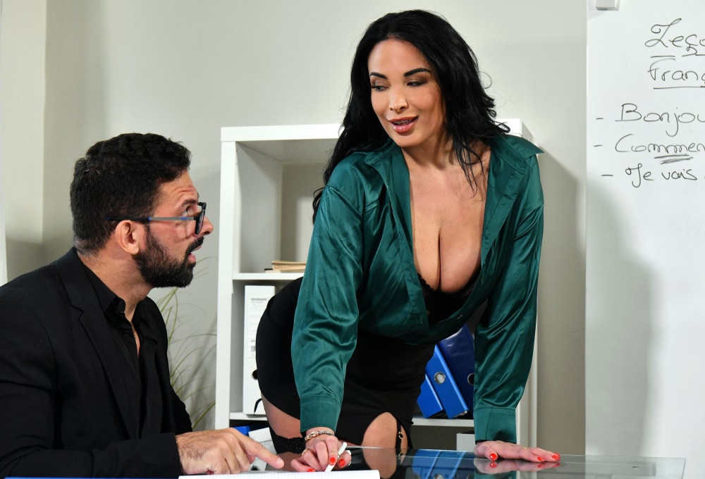 Penthouse Gold porn video: Galería - Anissa Kate, la profesora de francés y sus alumnos 