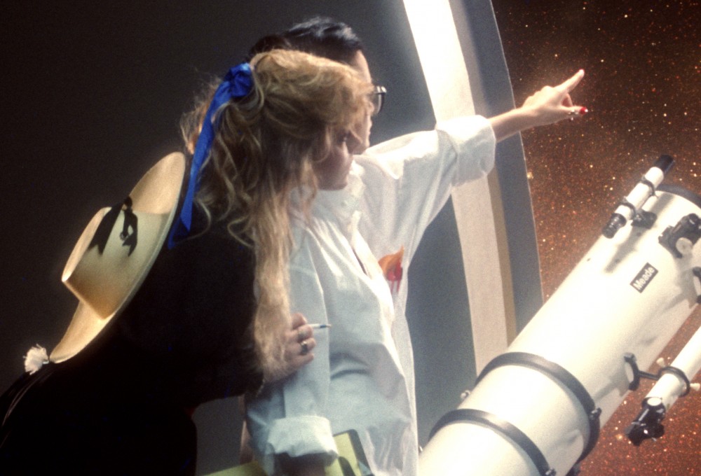 Penthouse Gold porn video: Romancing the Stars