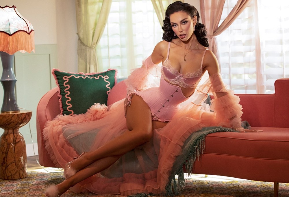 Penthouse Gold HD porn video: Bryona Ashly, Striptease