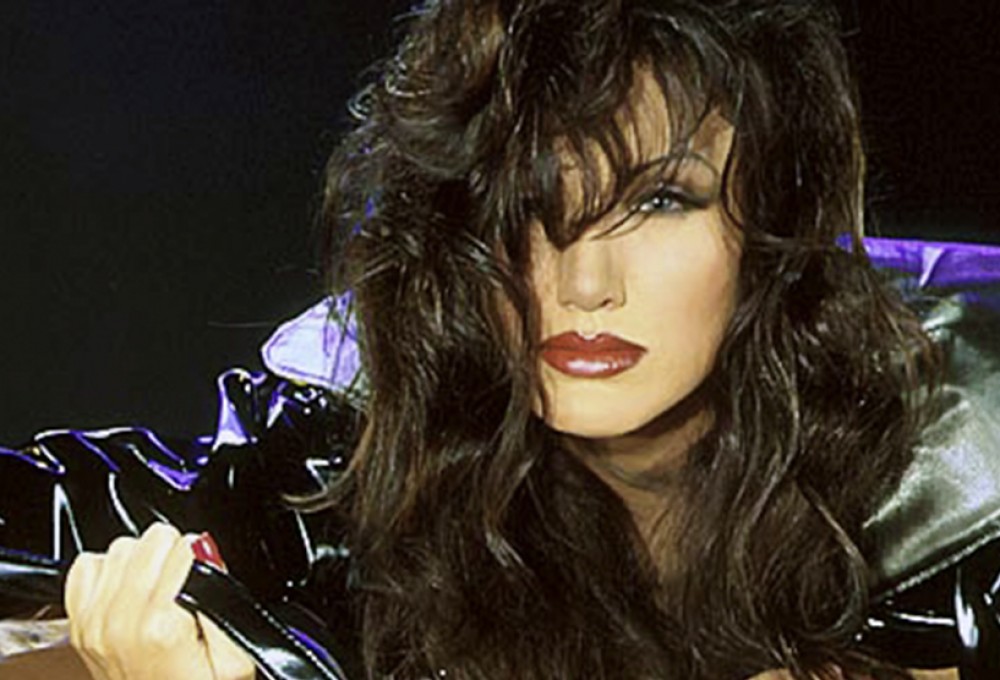 Penthouse Gold porn video: Pees On Earth - Extended