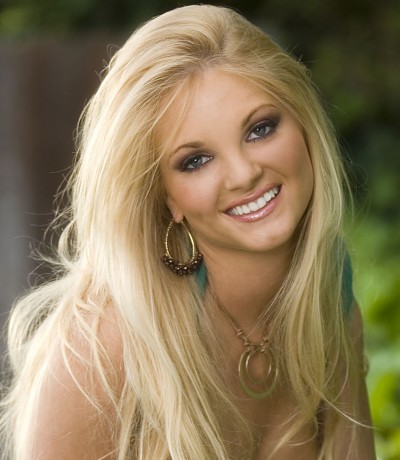 Penthouse Gold porn video: Backyard Babe