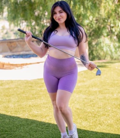 Penthouse Gold porn video: Galería - Keira Croft descubre el mejor palo de su monitor de golf
