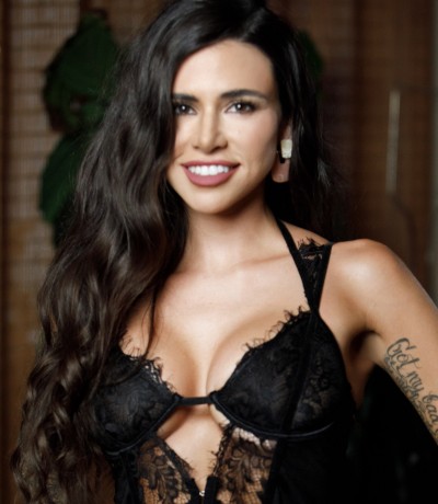 Penthouse Gold porn video: Socially Suttin