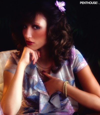 Penthouse Gold porn video: Lamp Shade