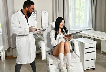 Penthouse Gold HD porn video: Luna Bunny's Dirty Doctor's Appointment